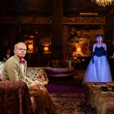 Tru Jesse Tyler Ferguson Gallery Image